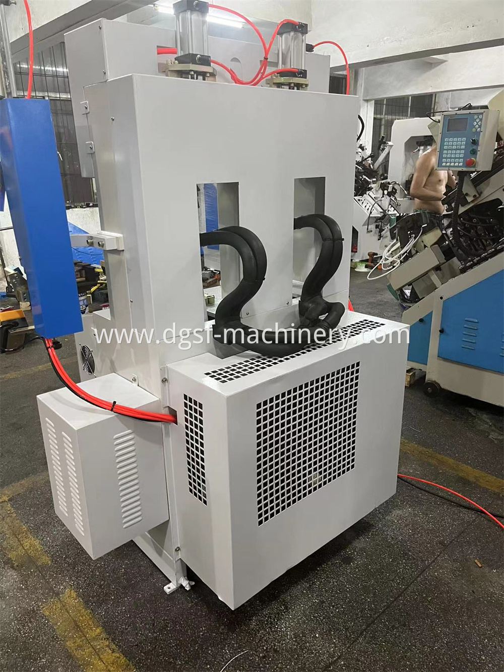 Back-part Molding Machine